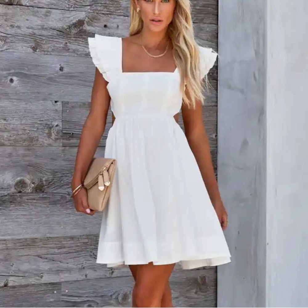 *NWOT* VICI Flutter Sleeve Tie-back Babydoll Mini Dress- White